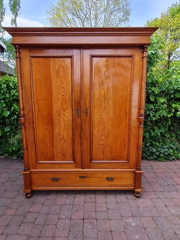 Dielenschrank Eiche zerlegbar Gründerzeit 1