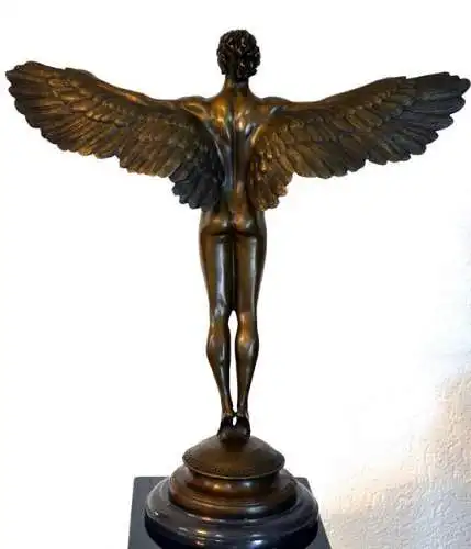 Bronze Skulptur bildschöner Ikarus auf Marmor, 61cmH