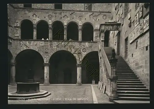 Firenze - Museo Nazionale - Cortile e Scala del Bargello [Z33-4.237