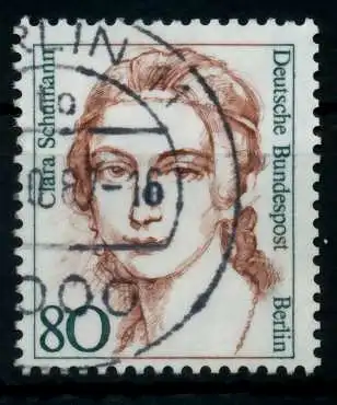 BERLIN DS FRAUEN Nr 771 gestempelt 72B372