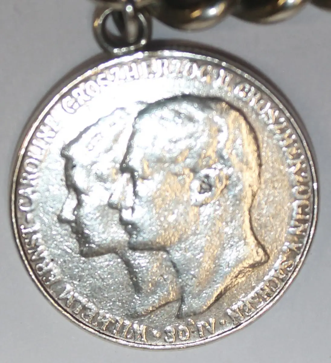 Antikes Silber Armband mit 3 großen Silbermünzen - Trachtenschmuck - Antikschmuck - Milleartifex 4