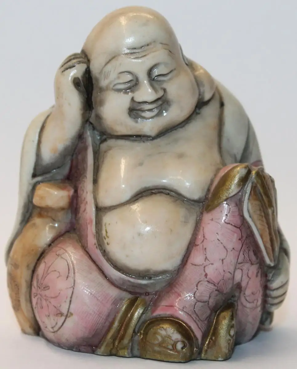 Qualitative alte Buddha Figur mit schönen Gravuren wohl aus Knochen - Coloriert Buddhismus Religion Glauben - Milleartifex 0