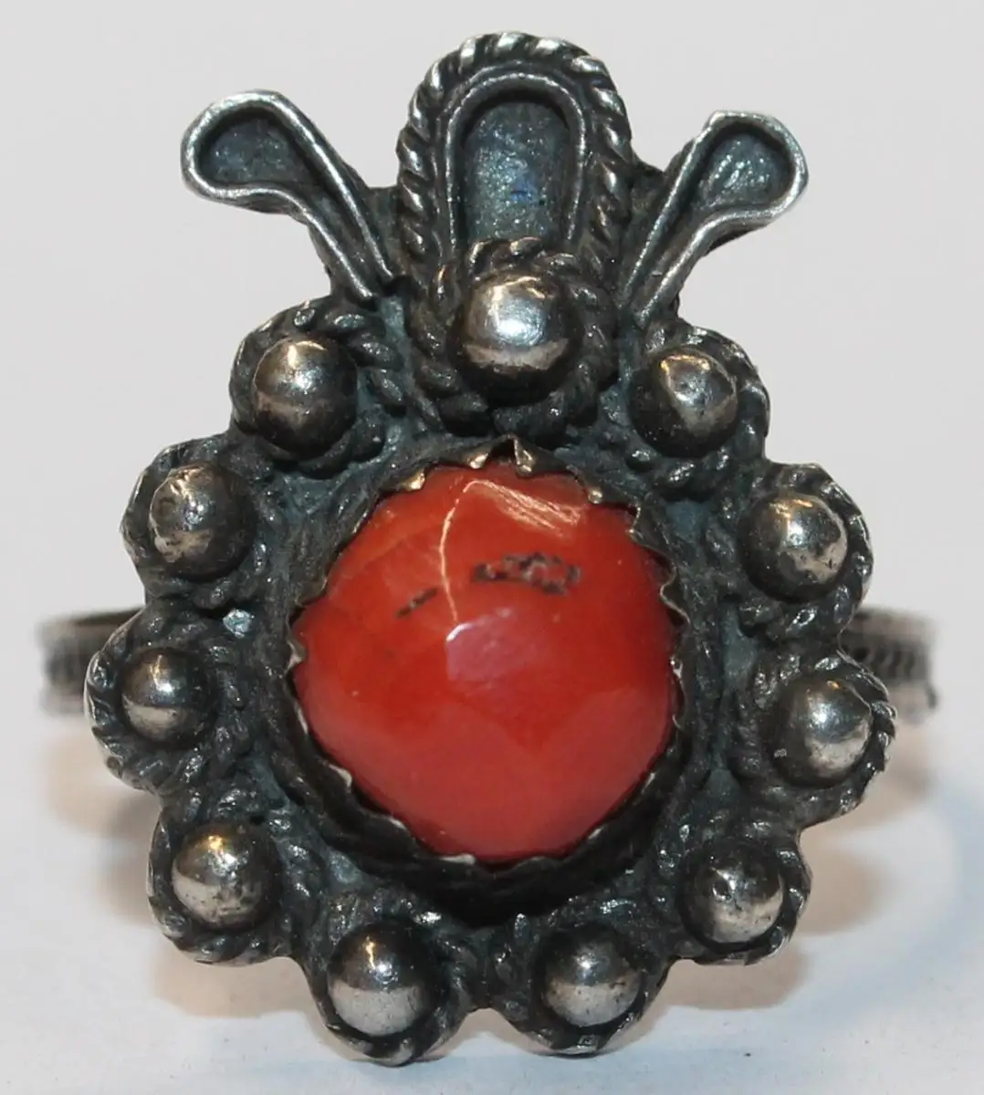 Antiker Silber Ring um mit facettierter Lachskoralle um 1840 / 1860 - Biedermeier Antikschmuck Koralle Facetten Käferform - Milleartifex 0