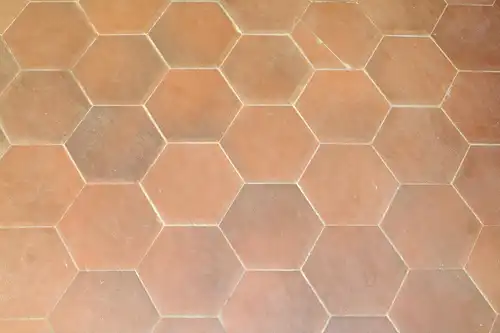 200 antike 6-eckige (Hexagon) mediterrane Terrakotta Fliesen aus dem Jugendstil / Art Deco um 1900 / 1920 - Stückpreis 9 € - Milleartifex