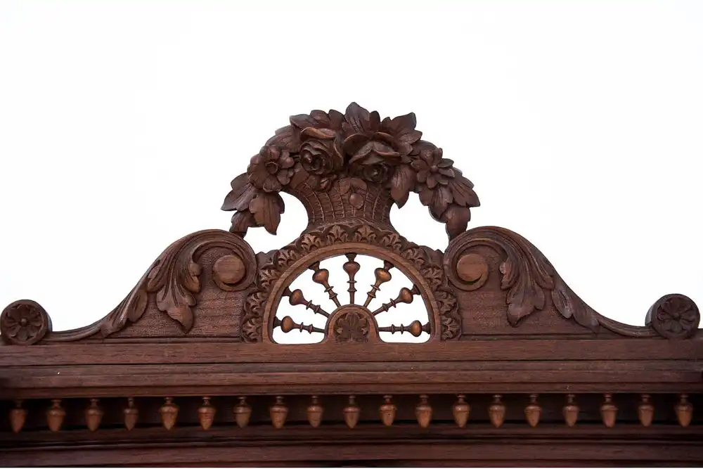 Geschnitztes antikes Schlafzimmer, Frankreich, um 1880. 4