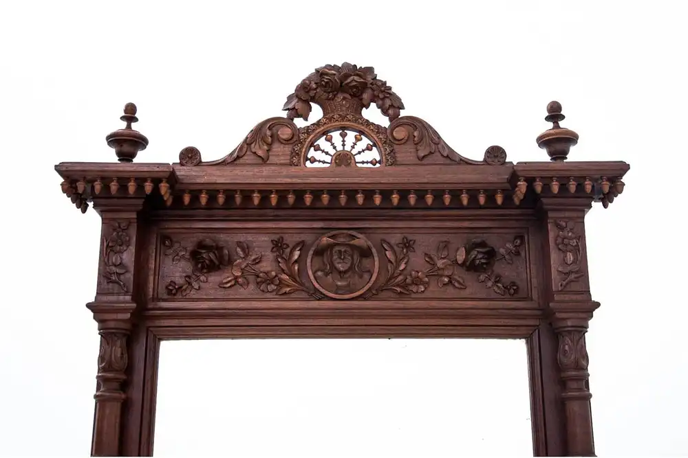 Geschnitztes antikes Schlafzimmer, Frankreich, um 1880. 5