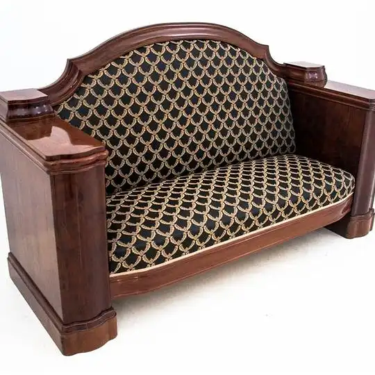 Dieses Produkt ist nur einmal verfügbar. Versand ist kostenlos.  Antikes Sofa - Chaiselongue vom Anfang des 20. Jahrhunderts. Die Möbel sind in sehr gutem Zustand, nach professioneller Renovierung wurde die Chaiselongue mit einem neuen Stoff bezogen... 0