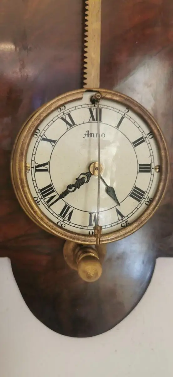 antike Sägeuhr 1