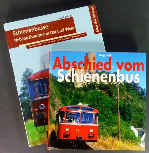 Brandt, Josef / Hajt, Jörg: Schienenbusse. Nebenbahnretter in Ost und West. (Stars der Schiene) + Abschied vom Schienenbus. 