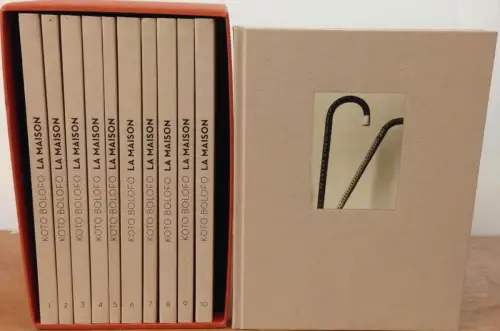 Bolofo, Koto, Menehould du Chatelle (Contributor) and Pierre-Alexis (Introduction) Dumas: La Maison. 11 volumes in slipcase. [complete]. 