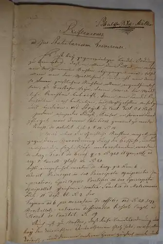 Reflexiones ad ius statutarium Trevirense. Beigefügt: loses Blatt mit Abrechnung des Schreibers aus Köln vom 29. Februar 1836. 