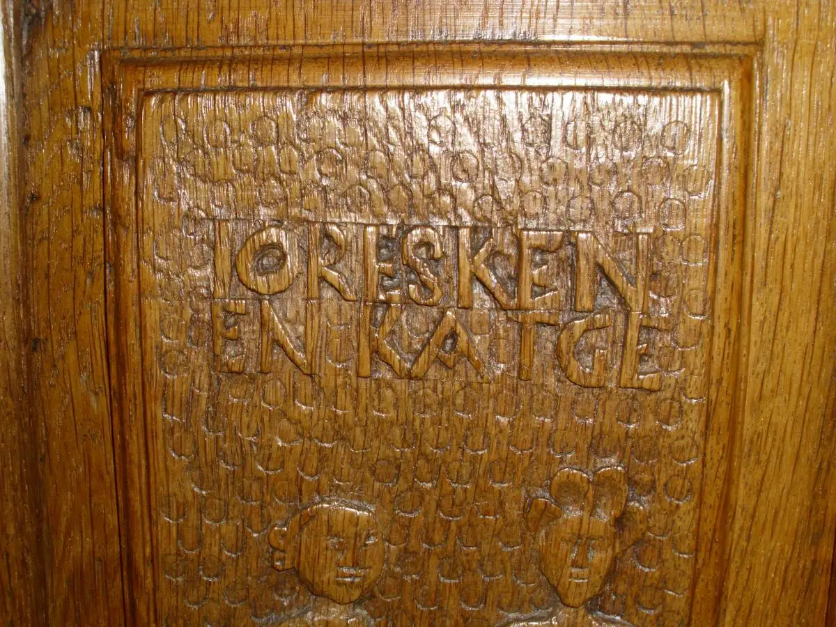 Hochzeitstruhe, Eichenholz, geschnitzt, Niederrhein/Westfalen, Ende 18. Jh. 10
