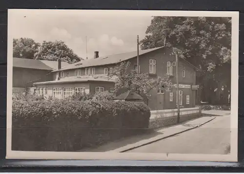 [Echtfotokarte schwarz/weiß] Westphal´s Gasthof und Pension/Dersau am Großen Plöner See/ Inh. Franz Lawritsch. Tel. Ascheberg 234. 