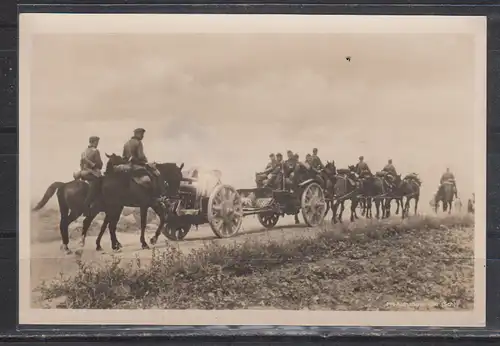[Echtfotokarte schwarz/weiß] Unsere Wehrmacht/Artillerie auf dem Marsch , Echte Photographie C 2131. 