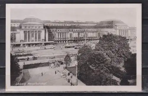 [Echtfotokarte schwarz/weiß] Leipzig Hauptbahnhof. 