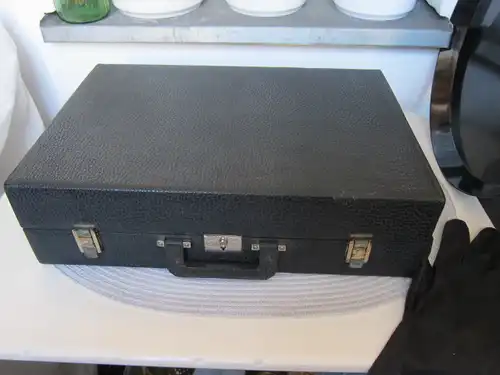 Solingen K Pfeil Reise Damen / Herren Beautykoffer, Silber 800 Kristallglas geschliffen Lederkoffer um 1927