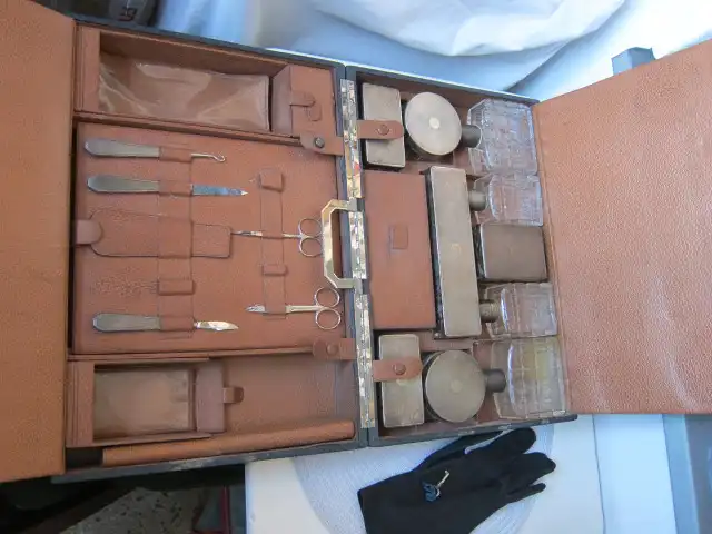 Solingen K Pfeil Reise Damen / Herren Beautykoffer, Silber 800 Kristallglas geschliffen Lederkoffer um 1927 6