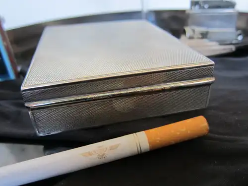 C W WIDMANN Zigarettendose  guillochiert , Silber 835 gepunzt, Holzeinsatz