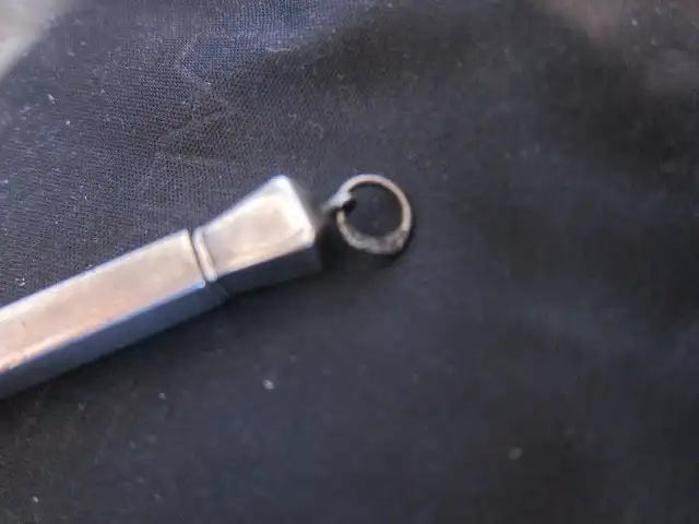 feiner Damen Drehbleistift mit Öse , incl. Mine, viereckig, guillochiert, Silber 800 gepunzt 4