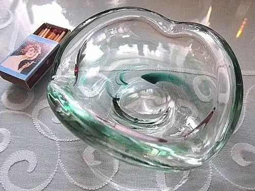 MAX VERBOEKET 1950, signiert Maastrich Holland Ascher Glas grün / klar 13,5 cm ³