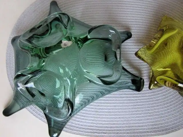 SZKLO CZECH 1 Schale BLATT Grün  