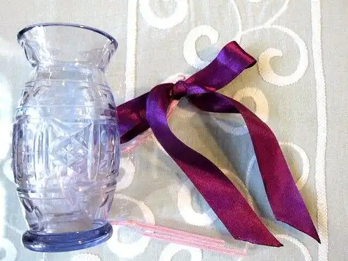 Moser(?!) Facettenschliff Vase amethystviolett lila 11cm. 20.Jhd. Vitrinenzustd.