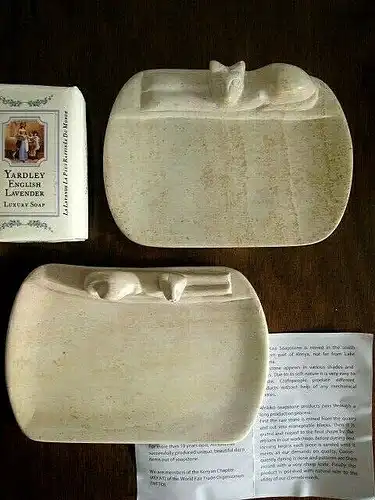 AFRIKIKO 2 SEIFENSCHALEN Bastet "Katze" quadratisch natur STEIN handgeschnitzt