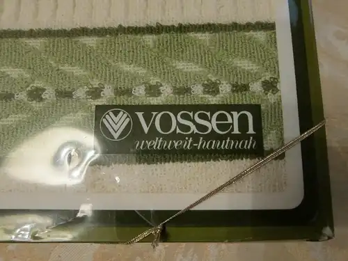 VOSSEN Handtuch & Waschhandschuh beige grün Blattmuster in Geschenkbox W-Germany