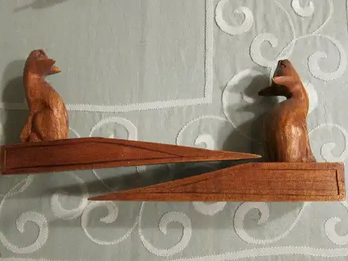 2 Buchstützen Fenster Türstopper Türkeile doorstop "Katze" HOLZ handgeschnitzt