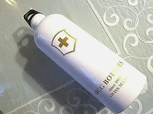 SIGG:Trink- Flasche Edition "SIGG BOTTLES since 1908",1 Ltr. Liter, weiß gold