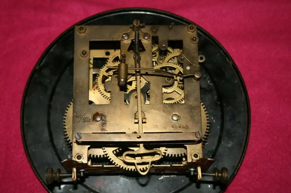 (X8) Freischwinger 10