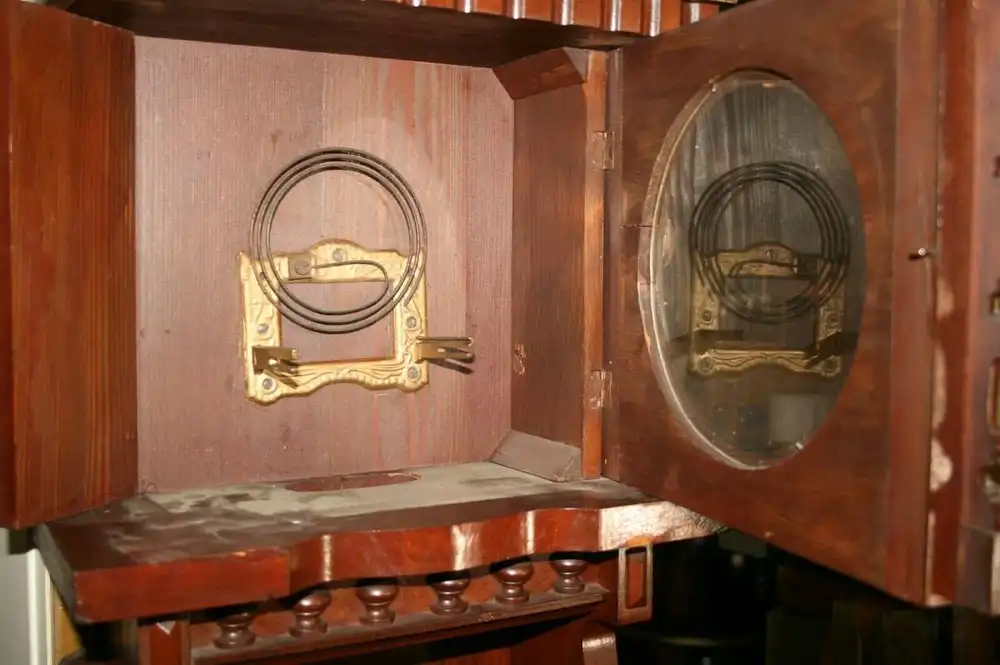 (X8) Freischwinger 7