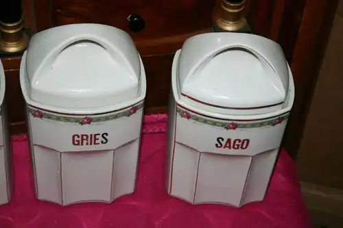 13 Vorratsbehälter,ca.1900