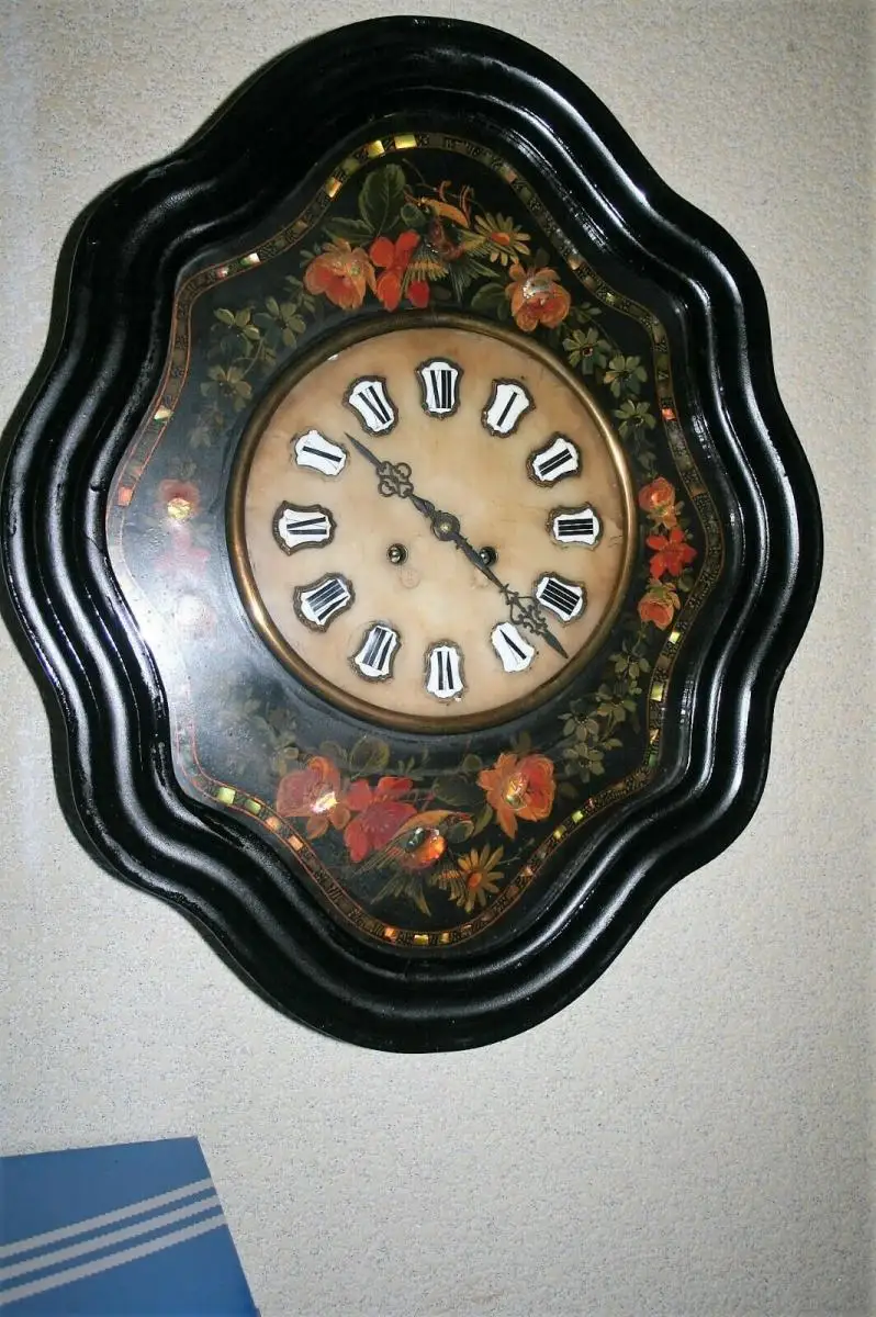 Wanduhr,Ochsenauge 1