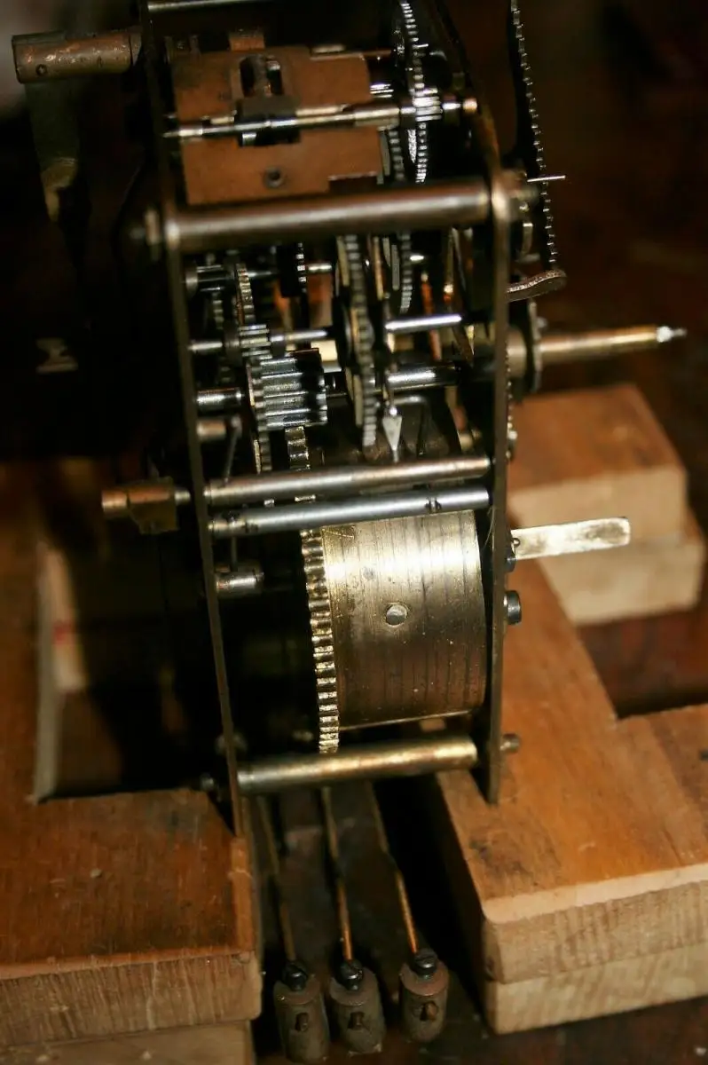 Wanduhr,Ochsenauge 7