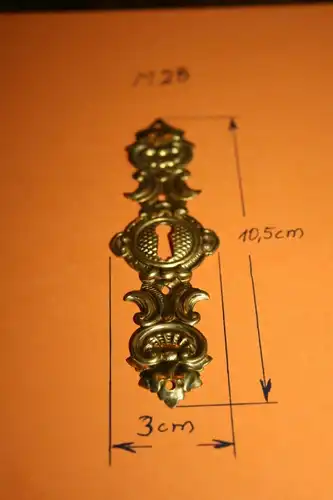 (M28) 1x Möbel-Beschlag