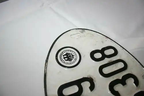 (D66) Fahrzeug-Kennzeichen