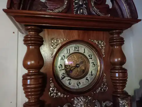 Freischwinger,Wanduhr