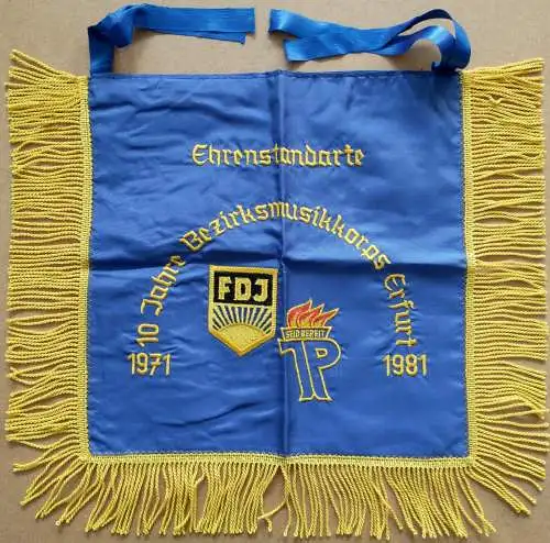 Fanfarentuch Ehrenstandarte  "10 Jahre  Bezirksmusikkorps Erfurt 1971 - 1981" der FDJ und Jungpioniere