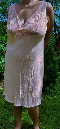 Vintage Nylon Unterkleid lachsfarben  aus den 60/70er Jahren  Größe 50 Charmant Wäsche