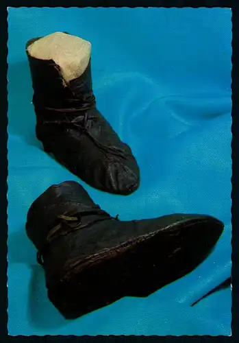 AK   Sko fra Oseberg / Schuhe von Oseberg ..... [ D023 ]