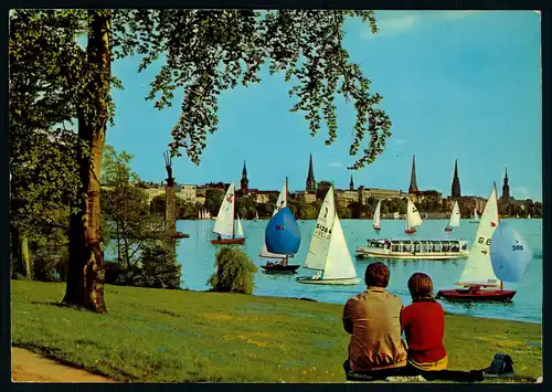 AK   Hamburg : Außenalster mit Stadtpanorama ..... [ D341 ]