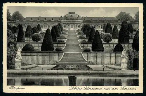 AK   Potsdam - Schloss Sanssouci mit den Terrassen ..... [ D649 ]