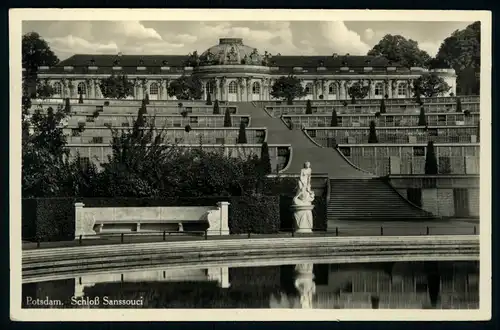 AK   Potsdam - Schloß Sanssouci  ..... [ D650 ]