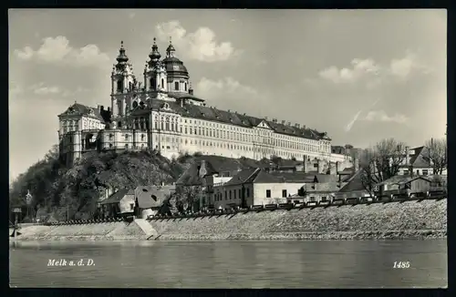 AK   Melk an der Donau ..... [ H039 ]