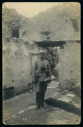 AK   Soldat mit Pickelhaube - Feldpost - gestempelt 7.10.15 ..... [ H053 ]