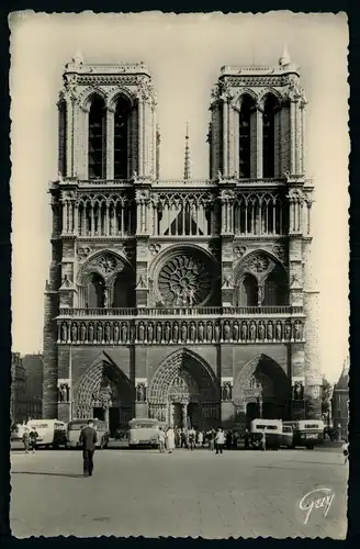 AK   Paris et ses Merveilles - Facade de la cathédrale Notre Dame ..... [ H068 ]
