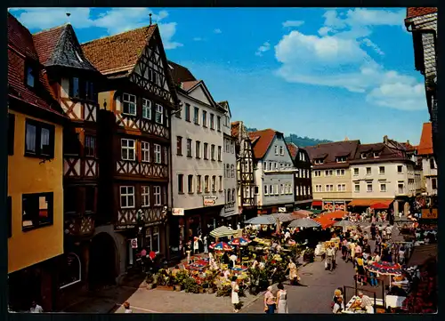 AK   Wertheim am Main - Marktplatz ..... [ H091 ]