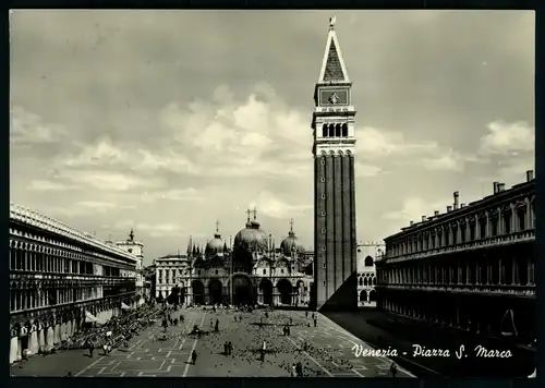 AK    Venedig / Venezia - Piazza S. Marco ..... [ H174 ]