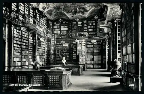 AK   Stift St. Florian - Bibliothek ..... [ H284 ]